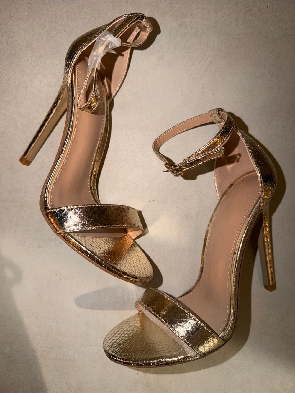 SHEIN 6 Gold Metallic Textured Snake Cracked Ankle Strap Heels Open Toe 4.5 in